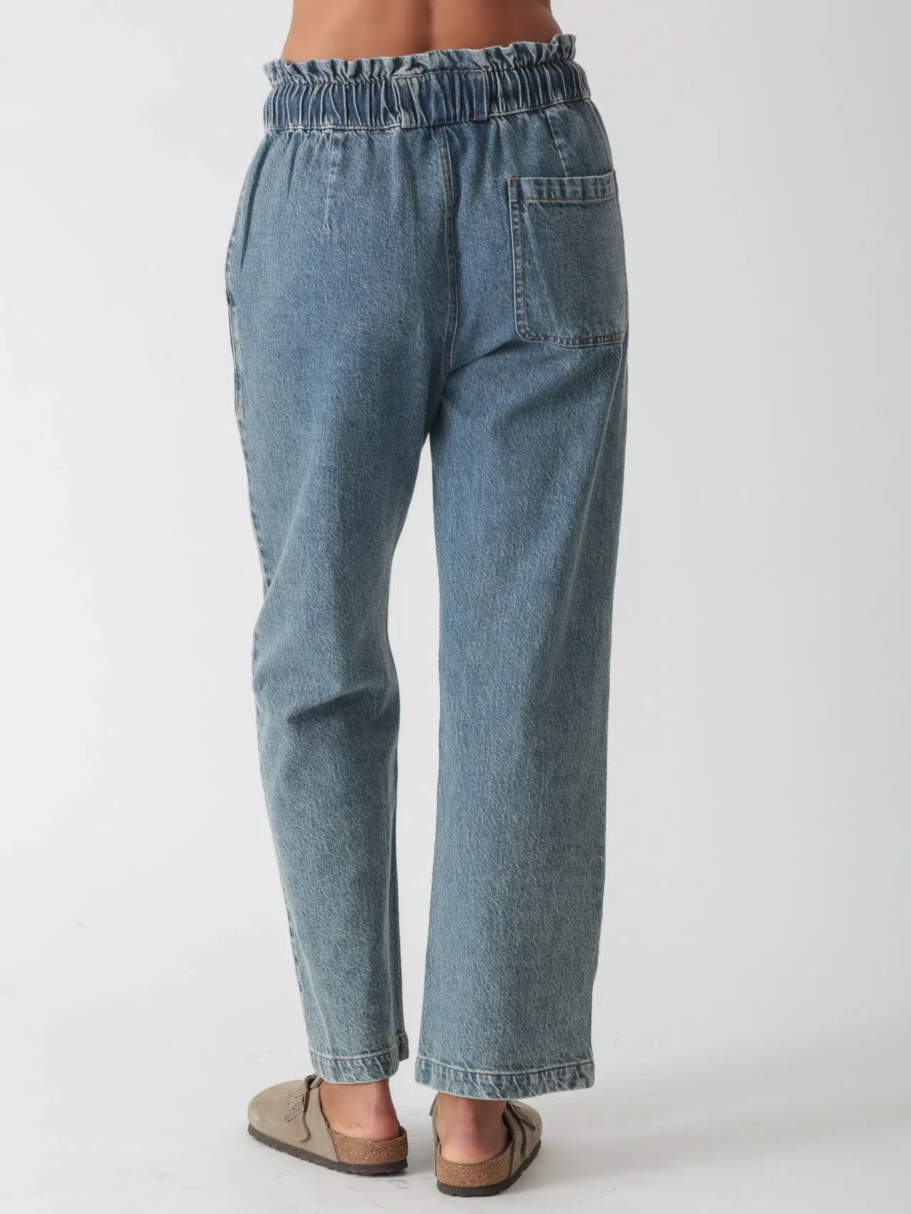 Classic linen - cotton casual denim jeans in blue (back view)