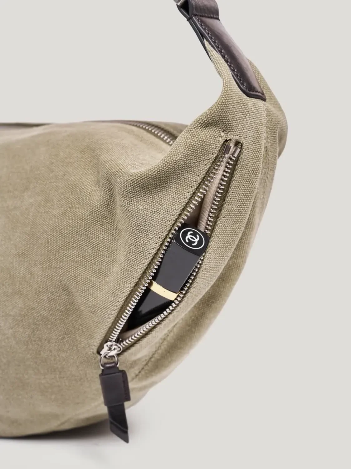 Canvas Shoulder Bag back view, professional studio photography, gray background, 3:4 ratio, handmade canvas shoulder bag, 3Nice 3NiceClothing