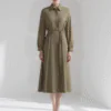 Khaki shirt dress with belt, featuring a minimalist commuting style, suitable for daily wear or office scenarios.